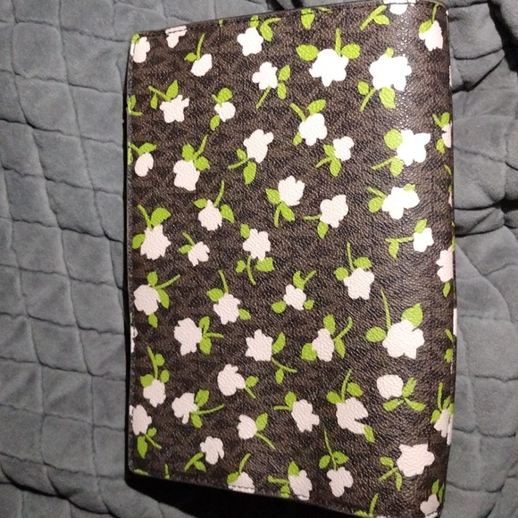 Michael Kors Clutch bag - Picture 3 of 8